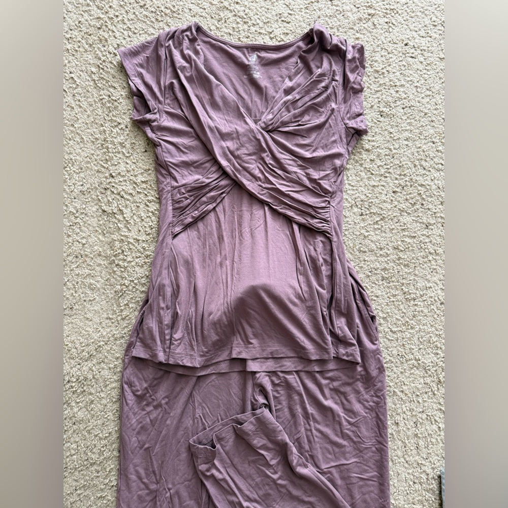 Kindred Bravely Nursing Shirt and Pant set. Twist-Front in Dusty Mauve